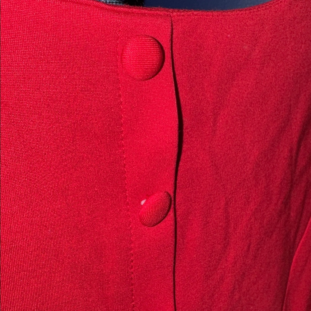 Red Peplum Sheath Dress | Medium-Large Fit | Gold Accent Detail ❤️ - Picture 17 of 17